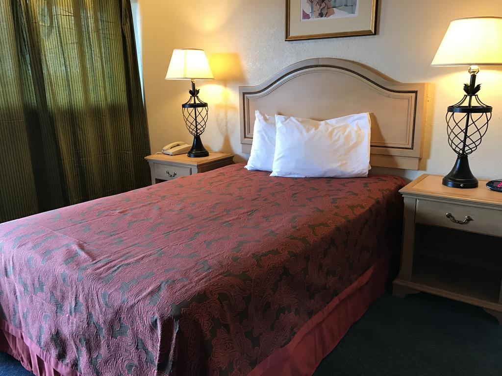 El Dorado Motel Салинас Экстерьер фото